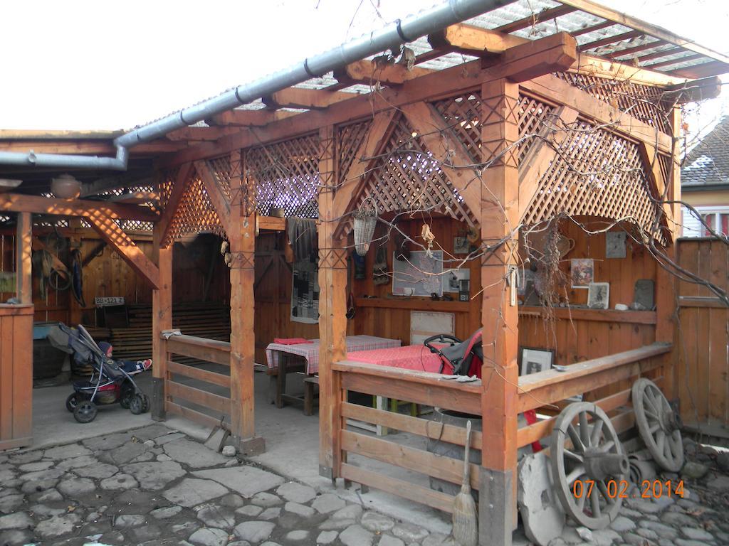 Kuekuello Vendeghaz Hotel Sovata Ngoại thất bức ảnh