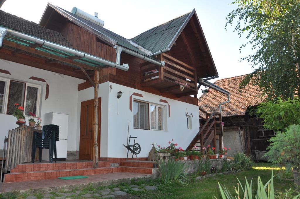 Kuekuello Vendeghaz Hotel Sovata Ngoại thất bức ảnh